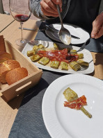 Cafeteria Bodega Diamo food