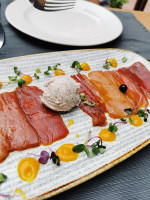 Cafeteria Bodega Diamo food