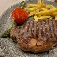 Cafeteria Bodega Diamo food