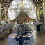 Pedro Canales À l'intérieur