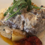 A L'alba Gastrobar food