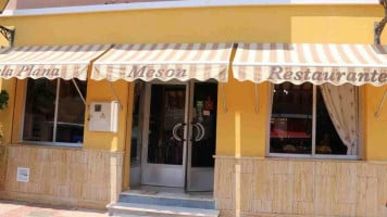 Sardexka Taberna outside