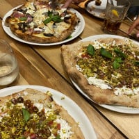 La Cabaña food