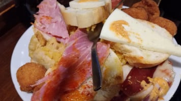 Sidrería El Tigre food