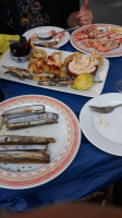 Cerveceria Fox food