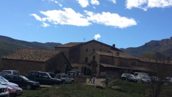 Masia El Pujol outside
