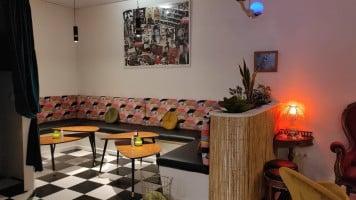 La Margot inside