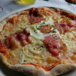 Pizzeria Monty food