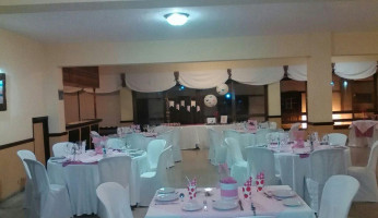 Agustin Y Rosa inside
