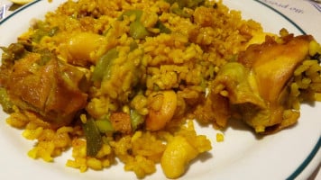 Los Toneles food