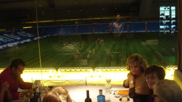 Real Café Bernabéu inside
