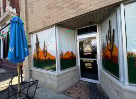 La Sampedrana outside