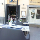 La Mafia Se Sienta A La Mesa Granada Esterno