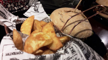 Can Moreta food