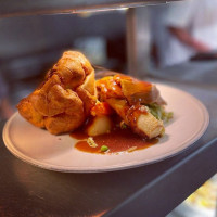 The Rising Sun Comida