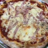 Paolo La Pizzería food