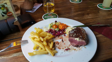 Grizzly's food
