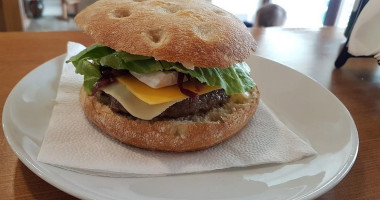 Nudleria Pizzeria Seladon food