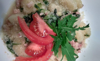 Nudleria Pizzeria Seladon food