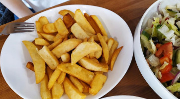 Nudleria Pizzeria Seladon food