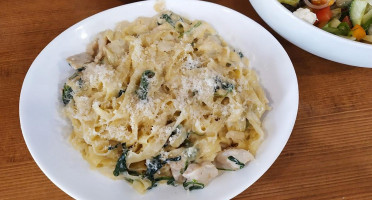 Nudleria Pizzeria Seladon food