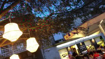 La Crepe outside