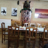 La Taberna Del Tio Caraco inside