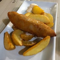 Bodega Patio Salao food