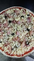 Pizzeria Mcverdi food
