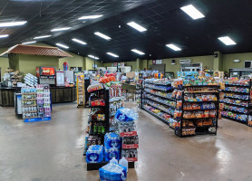 ‪zaytoun Middle Eastern ‬ Dentro