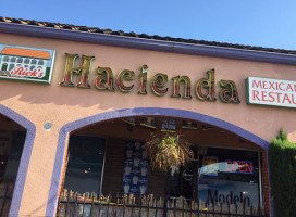 ‪carpaccio‬ outside