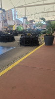 Los Alcores outside