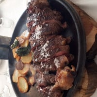 Lon Gris food