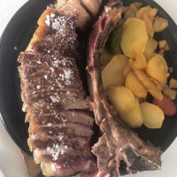 Lon Gris food