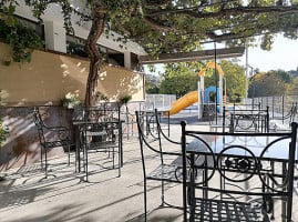 Pato Loco outside