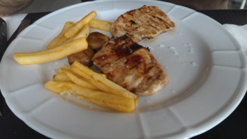 Ca La Nidia food