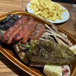 La Cueva De Nemesio food