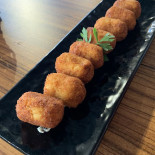 La Cueva De Nemesio food