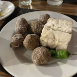 La Cueva De Nemesio food