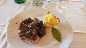 La Piazza food