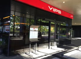 Vips Castellana outside