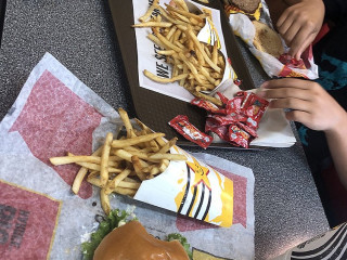 D Oliva Food And Coffee