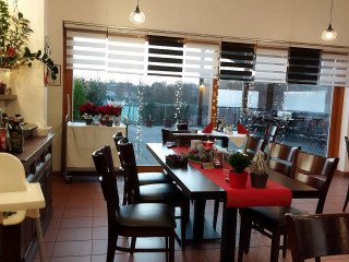 Salzburgi Hotelli Restoranid Piano Ja Jahisaal