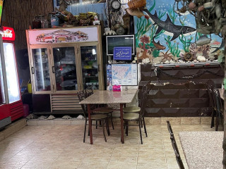 عالم البحار