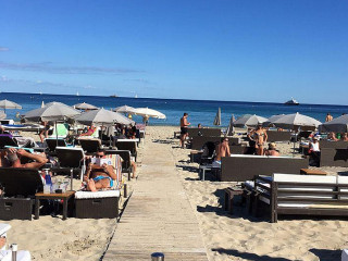 Nassau Tanit Beach
