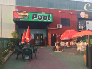 Cafetería Pool 8