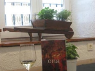 Ona Tapas Bar Restaurant