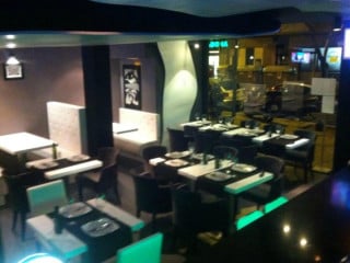 Domo Restaurant Lounge Bar