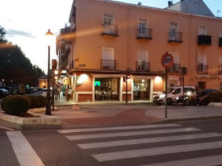 Cafe La Farnesina