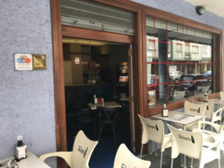 O Cafe De Manuela